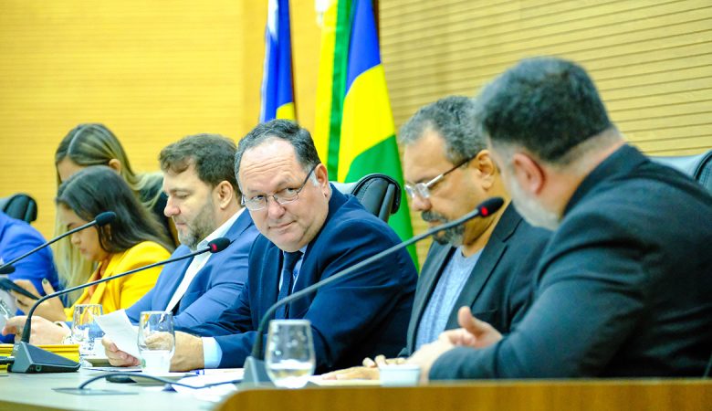 Pedro Fernandes busca respostas para criação das reservas ambientais de Rondônia