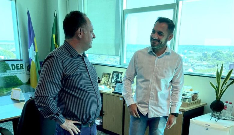 Deputado Pedro Fernandes busca investimentos do DER para o Vale do Jamari
