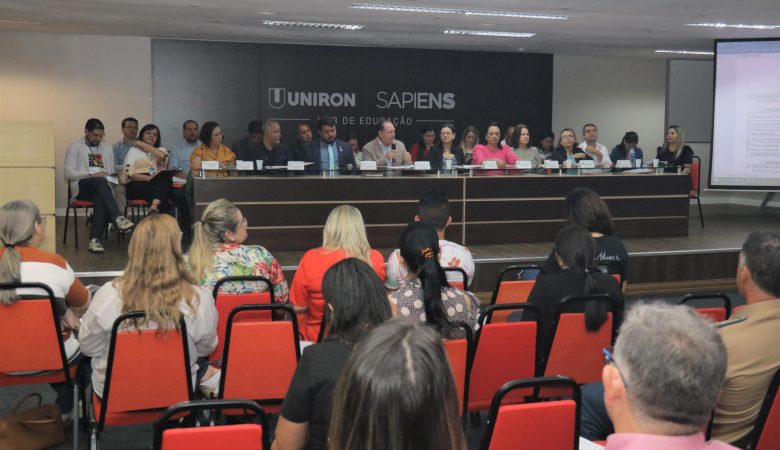 Deputado Pedro Fernandes representa a Assembleia na reunião da Comissão Bipartite da Saúde