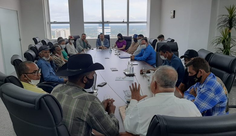 Prefeito Pedro Fernandes busca solução para áreas de reservas de Cujubim