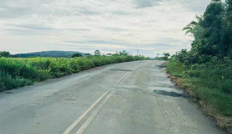 RO-459 em Rio Crespo passa por manutenção após solicitação do deputado Pedro Fernandes