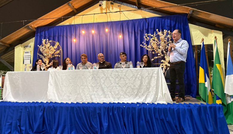Deputado Pedro Fernandes participa de celebração dos 40 anos da Escola Estadual Cora Coralina em Ariquemes  