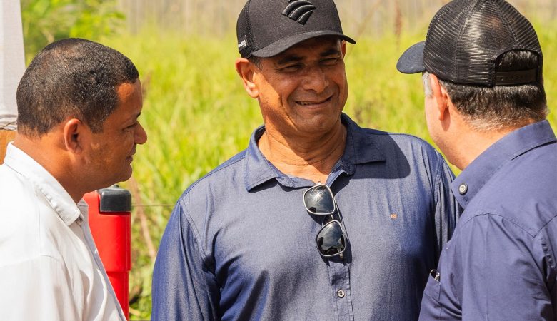Associação de produtores rurais de Machadinho do Oeste recebe implementos com emenda do deputado Pedro Fernandes
