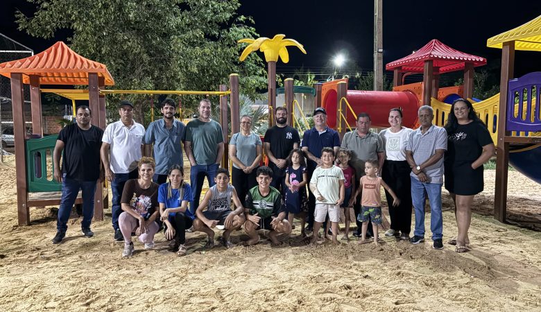 Emenda do deputado Pedro Fernandes garante implantação de playground para as crianças do bairro Jequitibá, em Rolim de Moura