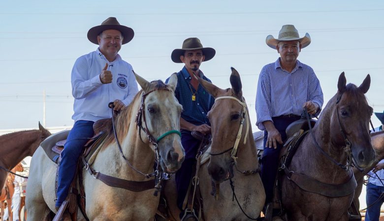 FOTOS NA CAVALGADA DA EXPOARI