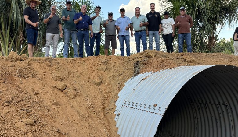 Novos bueiros metálicos vão substituir mais de 10 pontes de madeira na área rural de Rio Crespo